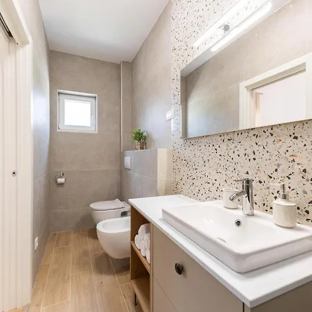 Cozy Home In Zadvarje With Heated Swimming Pool